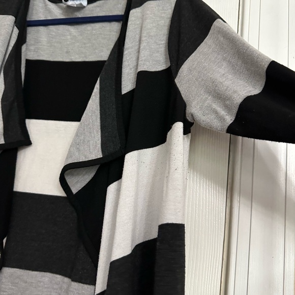 Women’s Sunday Flowy Cardigan size 2x - Picture 5 of 6